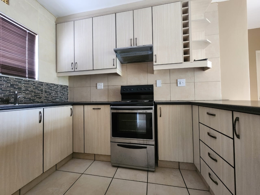 To Let 2 Bedroom Property for Rent in Flamingo Vlei Western Cape
